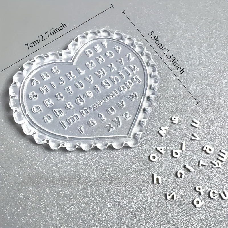 Resin Art Template - 1個入り自作ネイルアートレターモールド、大文字と小文字の文字が入った彫刻セット、透明なネイルシェーピングソフトモールドセット