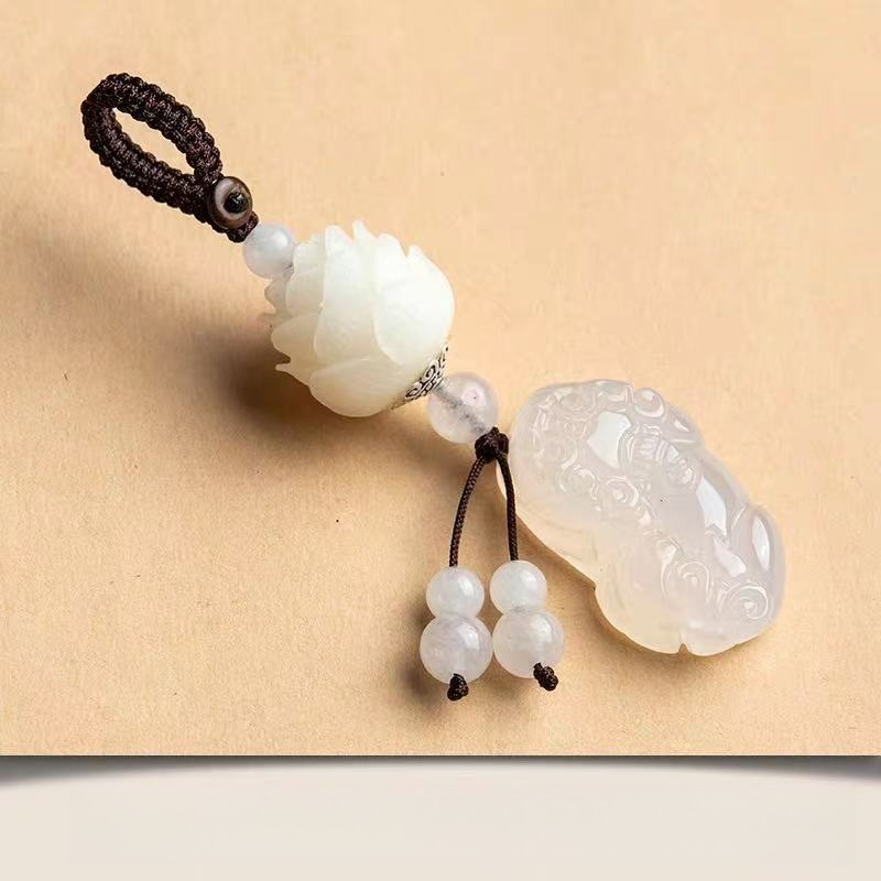 Resin Art A Keychain - ペンダント蓮キーホルダー車チャーム仏陀安全結び付きカップル男性女性車両キーリング装飾ギフト