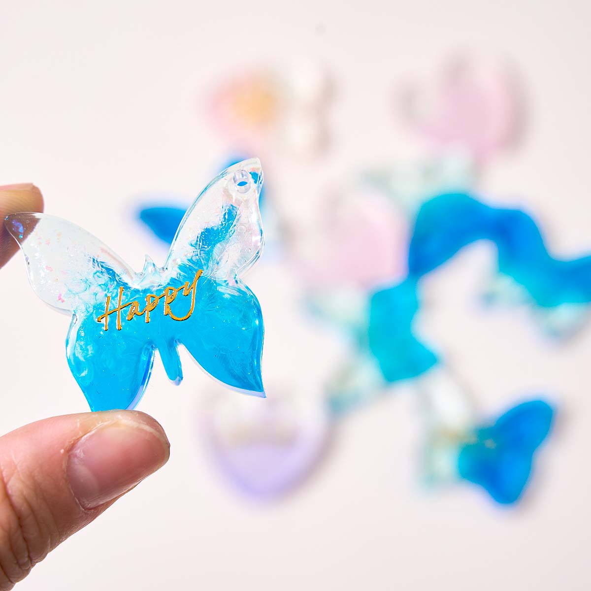 6穴付きイヤリングシリコンモールドDIYハート蝶形エポキシ樹 - Resin Art Mold のレビューと価格