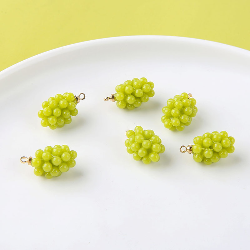 6 個のかわいい小さなブドウ樹脂チャーム立体フルーツペンダン - Resin Art Pendant のレビューと価格