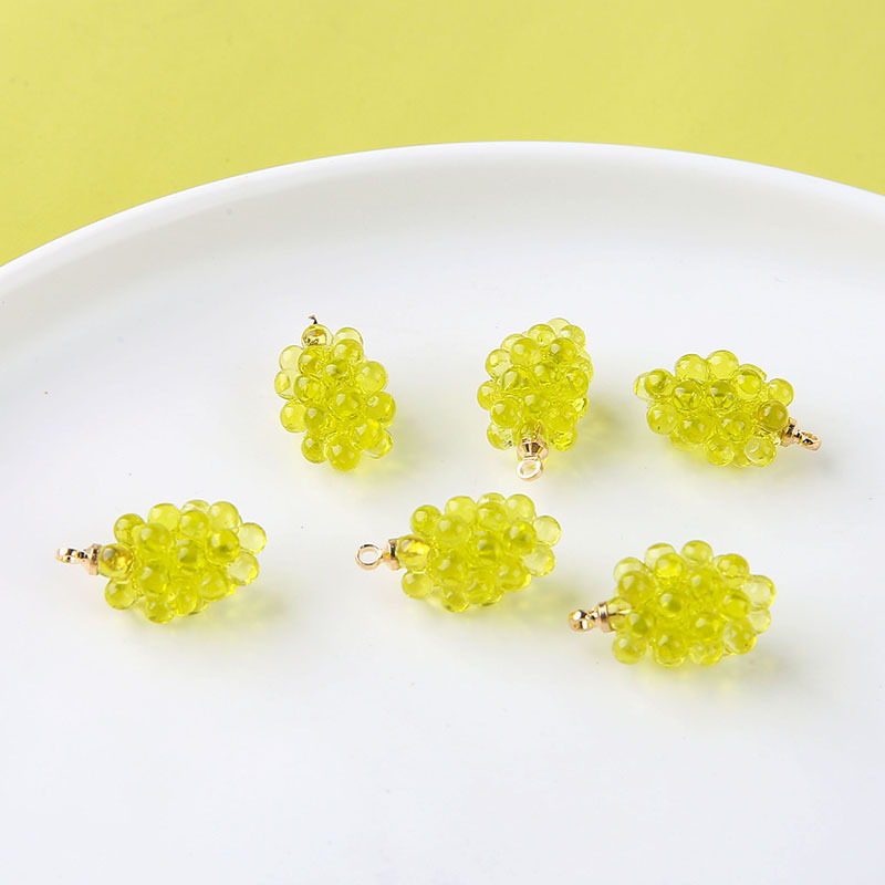 6 個のかわいい小さなブドウ樹脂チャーム立体フルーツペンダン - Resin Art Pendant のレビューと価格