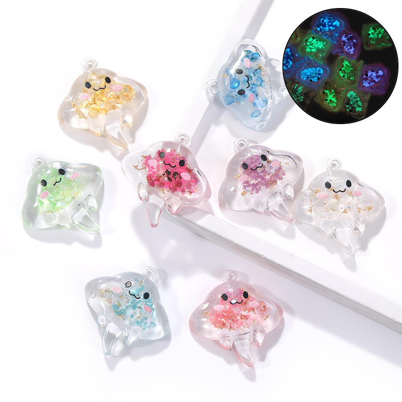 10個入り 発光マンタレイ レジンチャーム クラゲペンダント - Resin Art Acrylic のレビューと価格