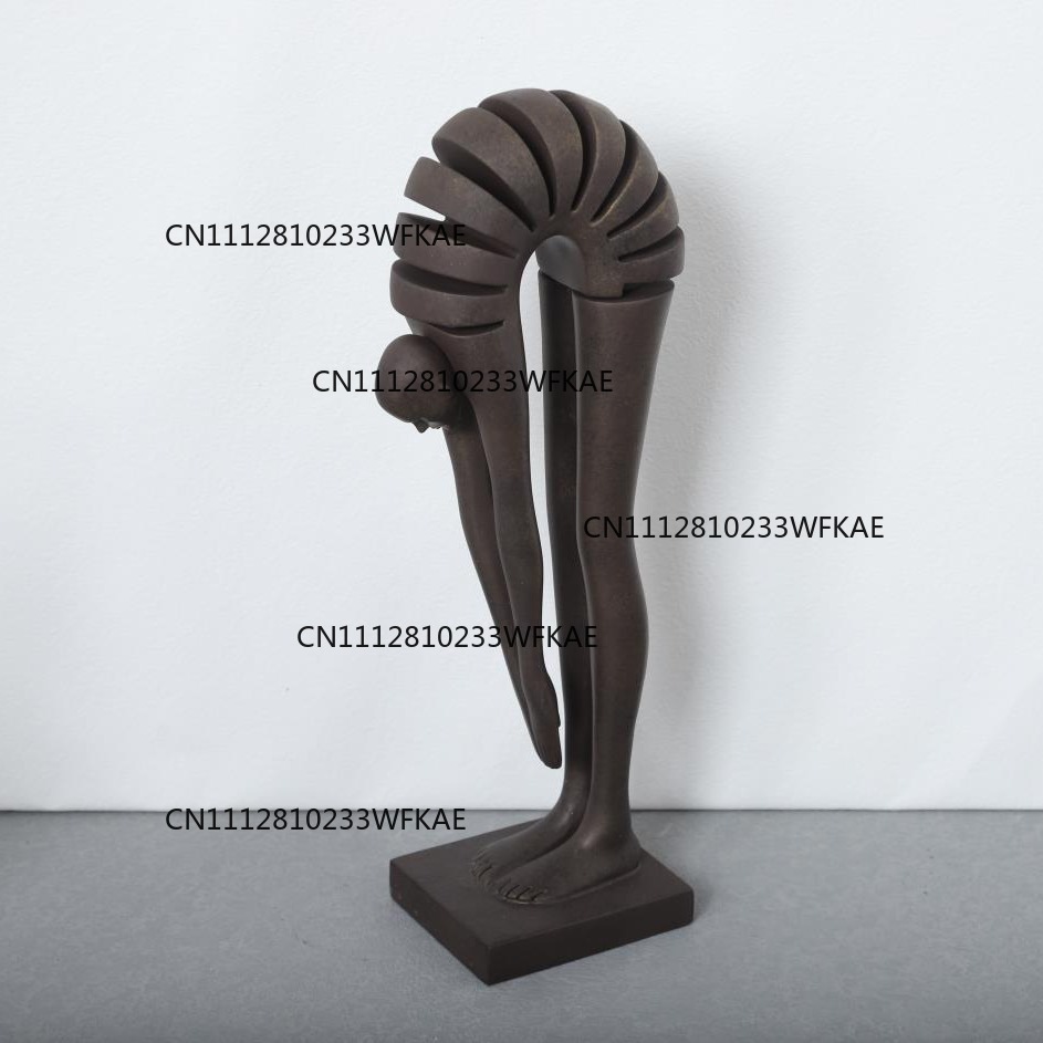 北欧風シンプルな樹脂製抽象的な曲線の置物、モダンなモデルルー - Resin Art Work のレビューと価格