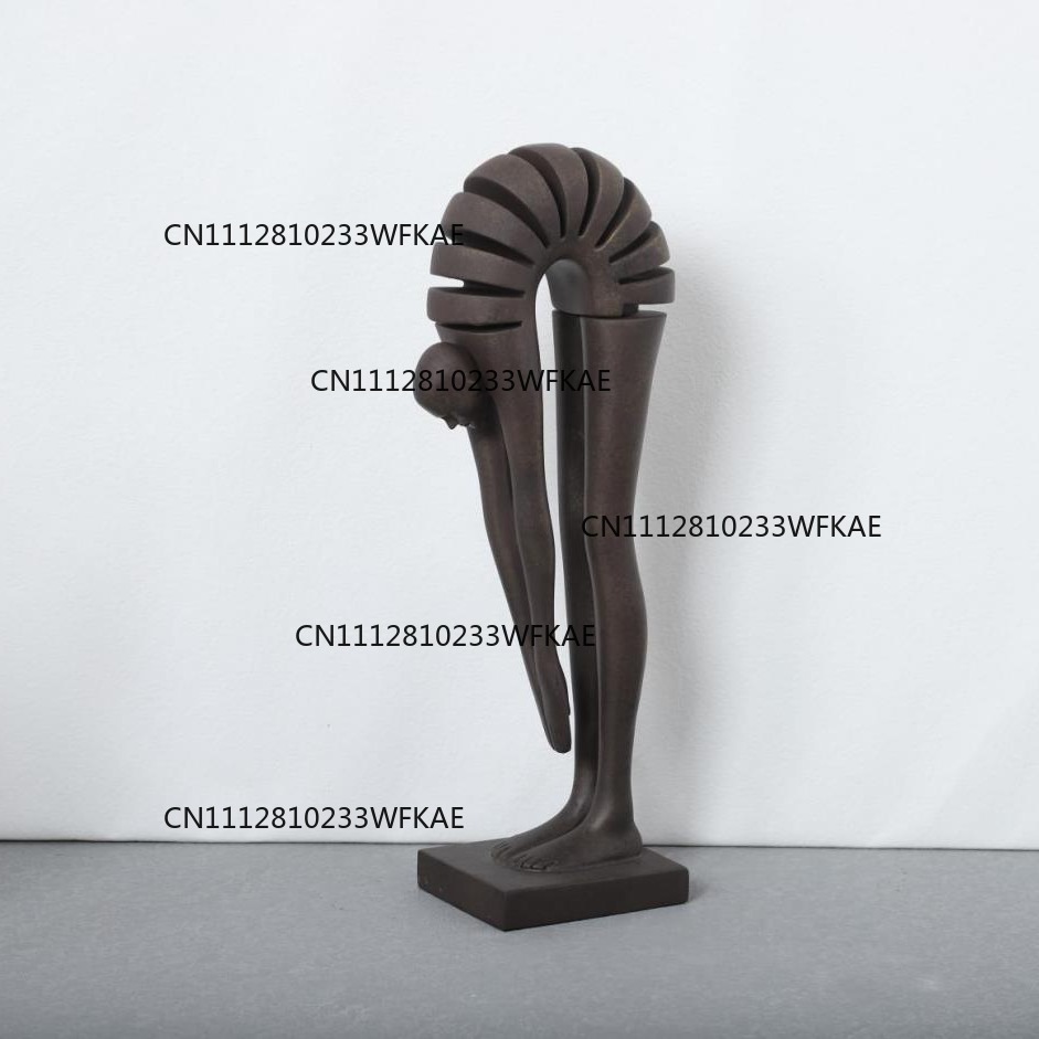 北欧風シンプルな樹脂製抽象的な曲線の置物、モダンなモデルルー - Resin Art Work のレビューと価格