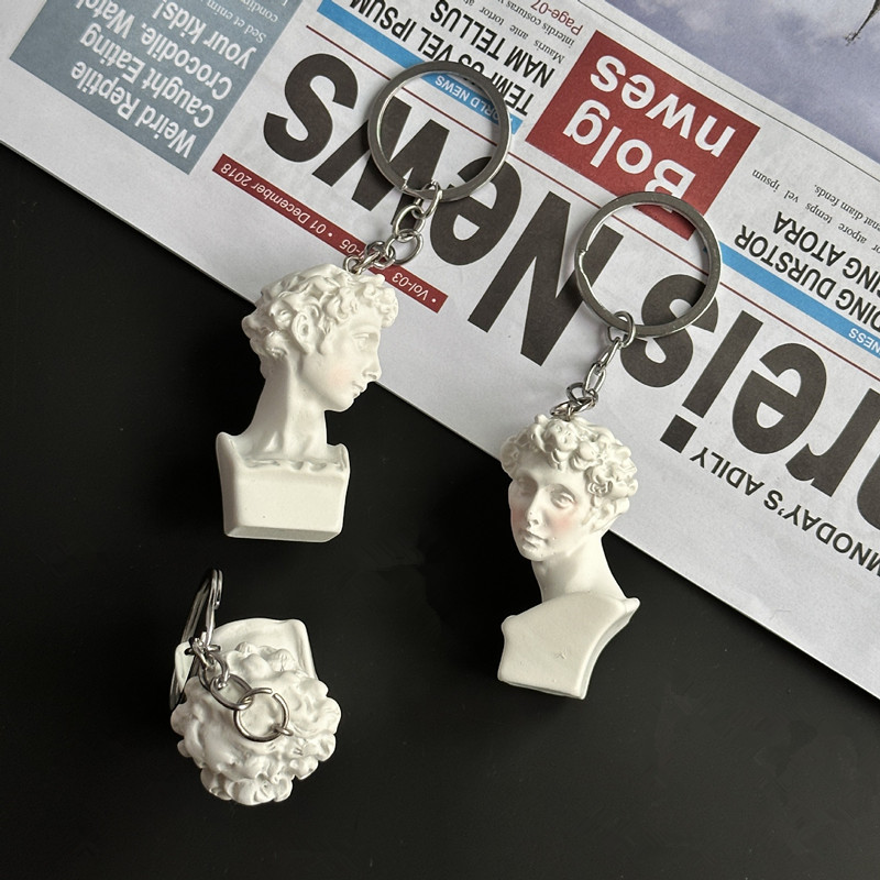 ミニ石膏像キーホルダー、北欧風写真小道具、ペンダント、樹脂バ - Resin Art A Keychain のレビューと価格