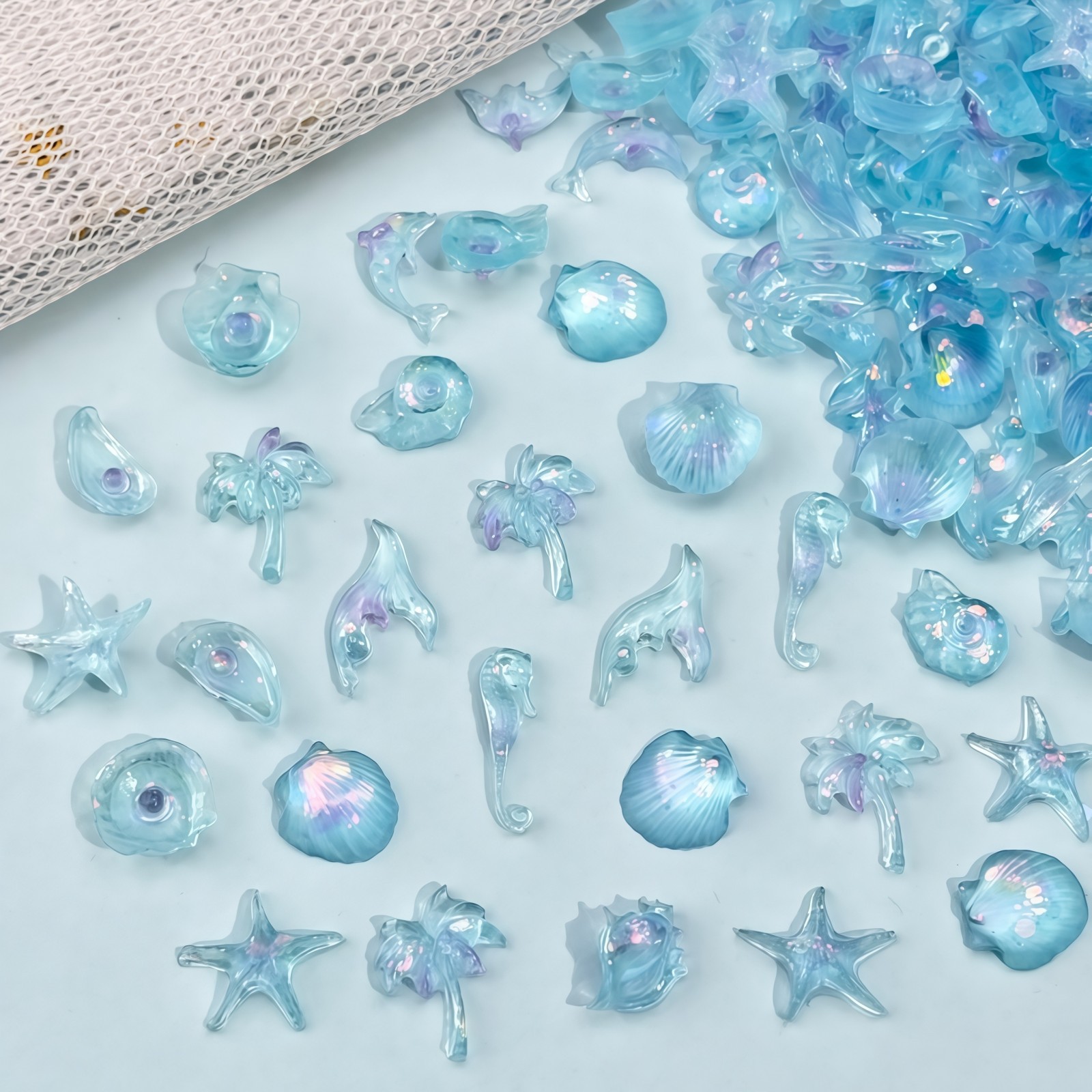 50個入り ドリーミーブルーシーシリーズ レジン製 シェル、 - Resin Art A Keychain のレビューと価格